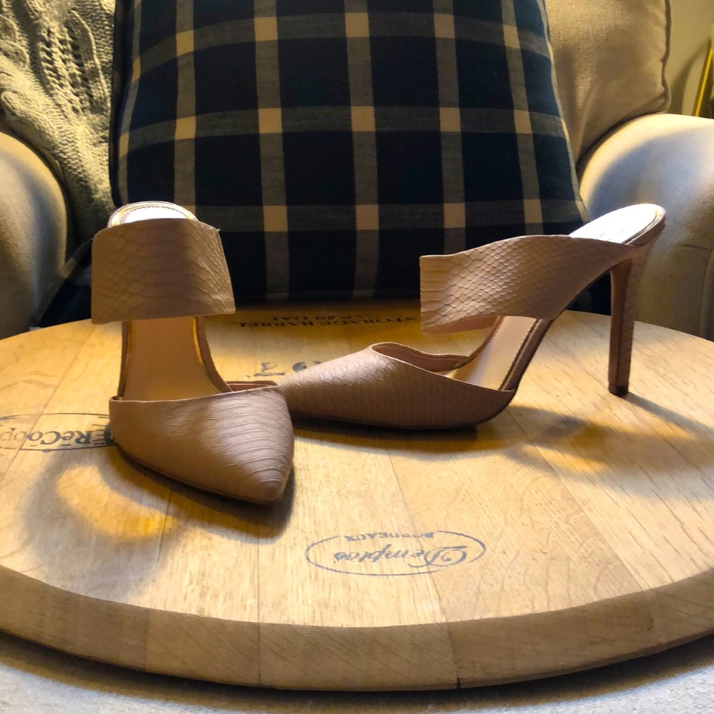 Jessica Simpson Pink Snakeskin Heels